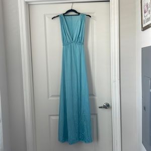 Vanity Fair- Blue Nylon night gown - size 34